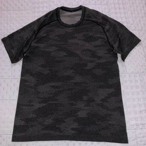 Lululemon Mens T-Shirt Size L